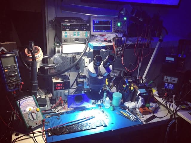 Master Hardware Diagnostic Workbench with Stereo Microscope and Oscilloscope